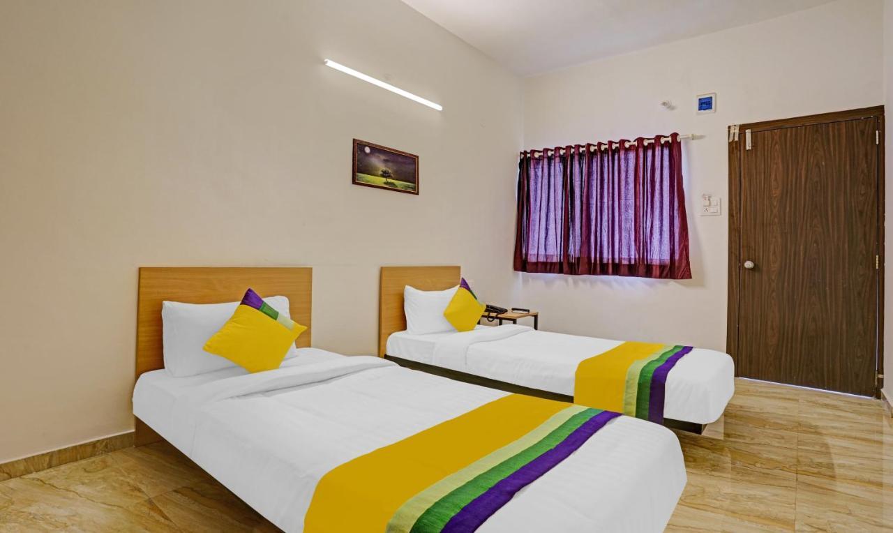 Itsy Hotels Flowers Park Нашик Екстериор снимка