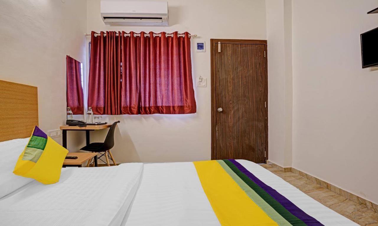 Itsy Hotels Flowers Park Нашик Екстериор снимка