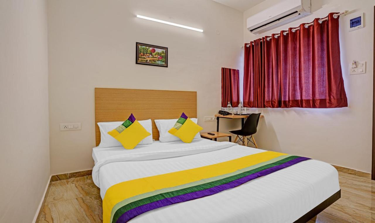 Itsy Hotels Flowers Park Нашик Екстериор снимка