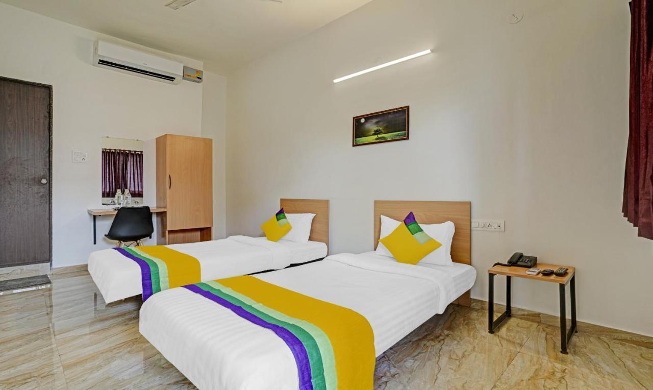 Itsy Hotels Flowers Park Нашик Екстериор снимка