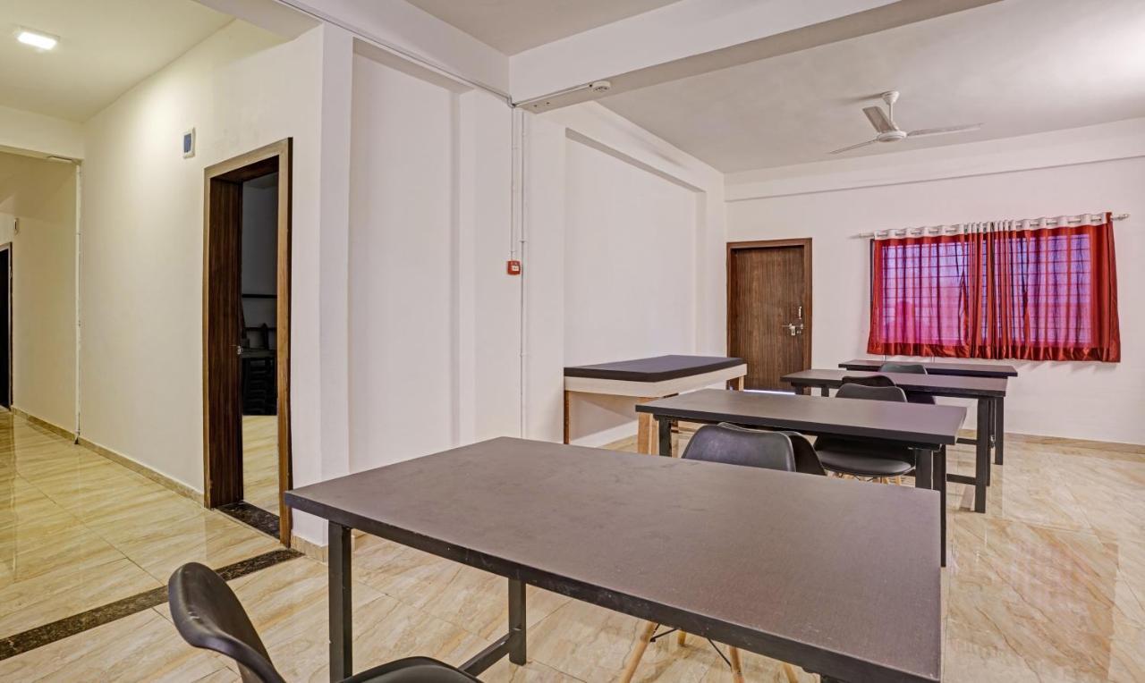 Itsy Hotels Flowers Park Нашик Екстериор снимка